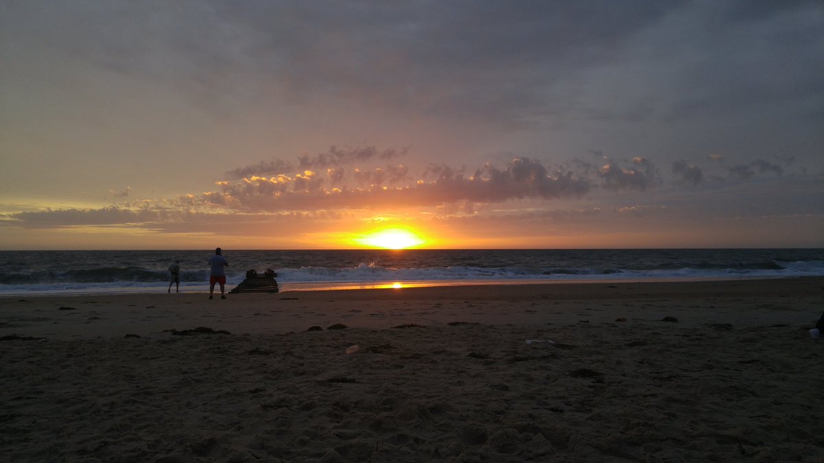 BtoaStin's tweet photo. Caught the sunrise this past weekend at the beach https://t.co/R1q3n3BfFn