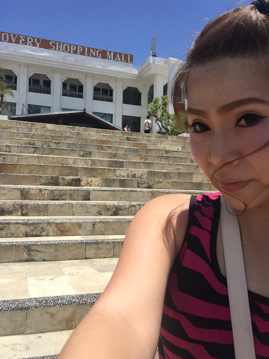 5431adalin's tweet photo. ⭐️⭐️⭐️2⃣0⃣1⃣6⃣.🔟.🔟⭐️⭐️⭐️
Bali beach 🌴🌴🌴🏄🏄🏄👙👙👙 #kuta #Bila #Love https://t.co/GXWyt2m4zY