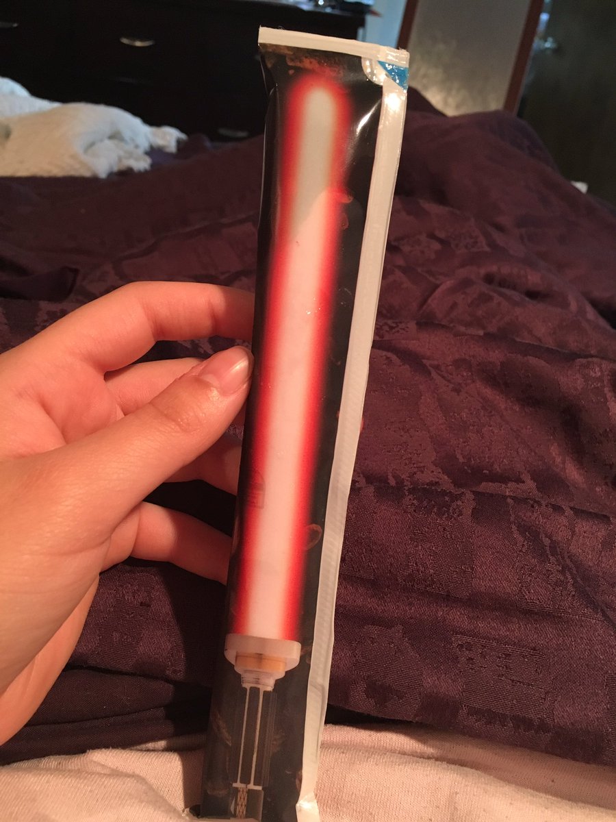 kylorenisbae's tweet photo. Hell fucking yeah! good thing its a red lightsaber 😈😈😈😈 https://t.co/UAySa85WzP