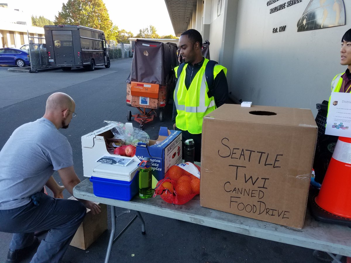 Monday meet and greet.  Way to keep em safe Gareth! #StaySafe