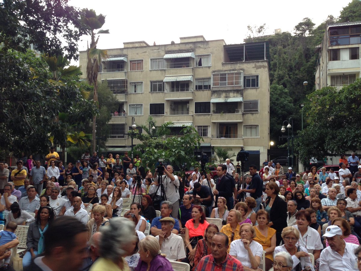 sabatomanfredi's tweet photo. #Caracas esta con el cambio #Caracas esta #RevicatorioYA porque aquí #SiHayFuturo vamos por el cambio, #Caracas es #educacion #ADelante https://t.co/qoz025RIcB