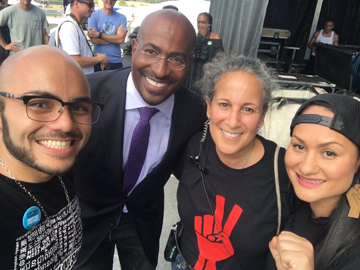 gregorycendana's tweet photo. One of my favorite pics from @sankofadotorg's @manyriversfest w/@VanJones68 @GinaBelafonte &amp; @msladyjustice1! ✊🏽✊🏽✊🏽 #ManyRiversFest https://t.co/Lpf214ZI2L