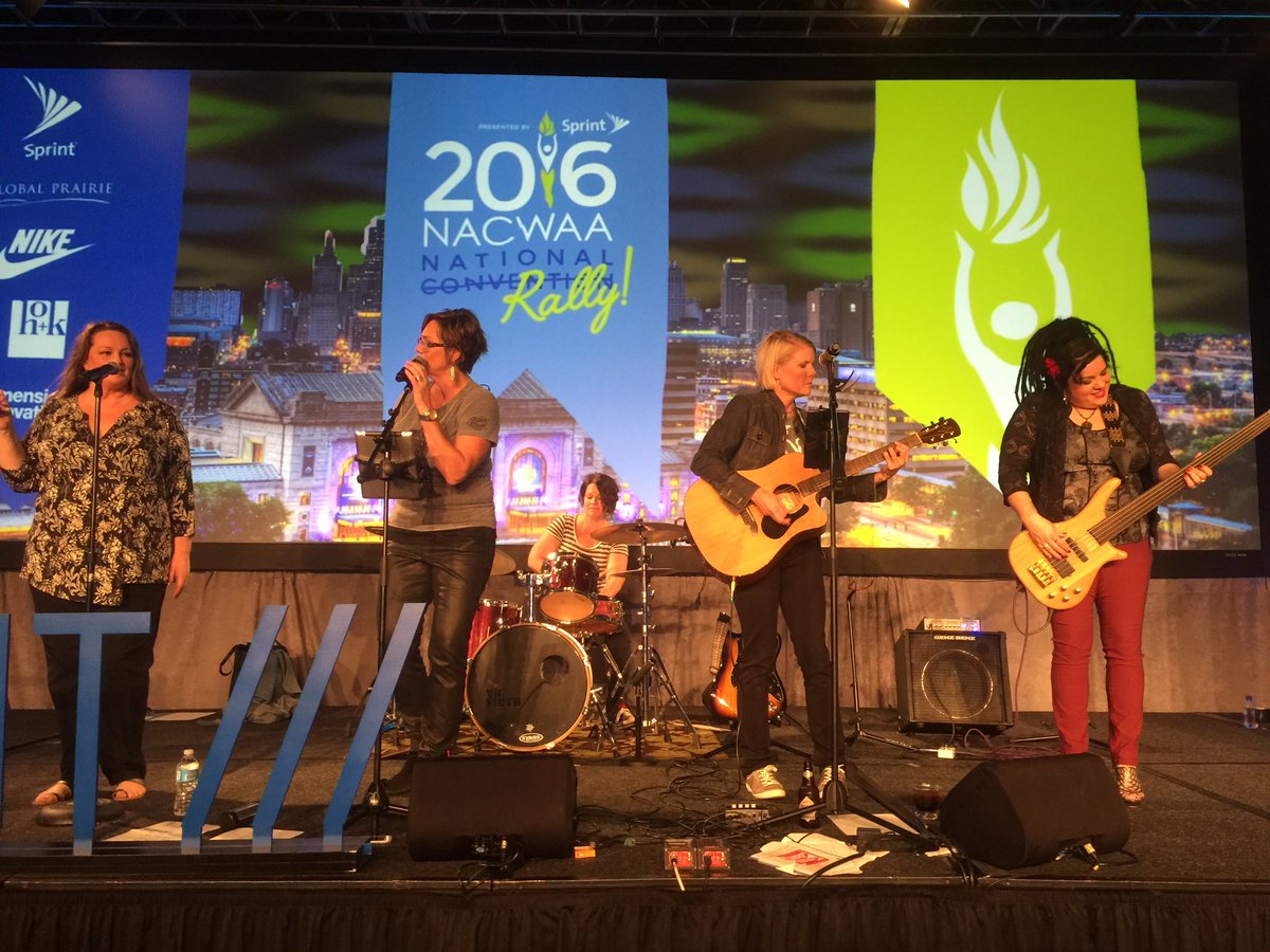 Party with a Purpose! Women + sports + music = fun! #NACWAA16 <a href="/GofortheGreens/">GofortheGreens</a>