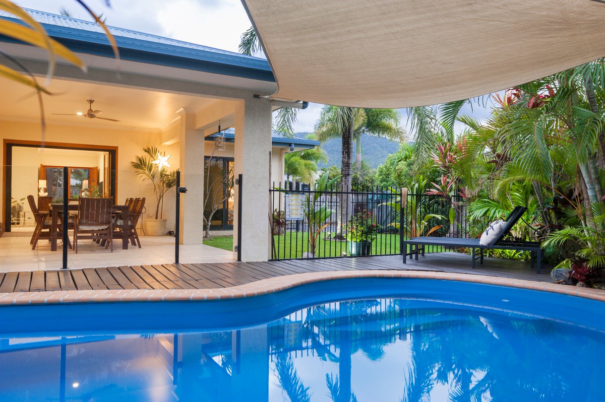 PinkCo1's tweet image. This family sized home will impress all in regards to design, presentation and its as-new condition... realestateportdouglas.com/property/detai… #PortDouglas