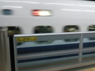 kodama682a's tweet photo. 10/10(月)京都
そしてそして！
変更したひかり479号がやって来た！
きゃは(*≧∀≦*)
なんと！またもC14当たりました！
大当たり！変更してよかった🎵
岡山まで各停のひかりでさえ新神戸まではかなり混んでました💦
#479A
#700系C14編成
#700系西日本C編成 https://t.co/0s4tuRPkiO