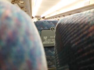 kodama682a's tweet photo. 姫路でやっとこさ、がらがらに(^-^)🎶
で、またまた散策しました～🎶
やっぱりテーブルも壁も綺麗にされてます☺😄
そして、８月のぞみ181で乗った席とたまたま同じ席☆もう乗れないと思ってたので感無量でした！✨😆
479で西C編成も久しぶり！
#700系C14編成
#479A https://t.co/2OyDef9QV2
