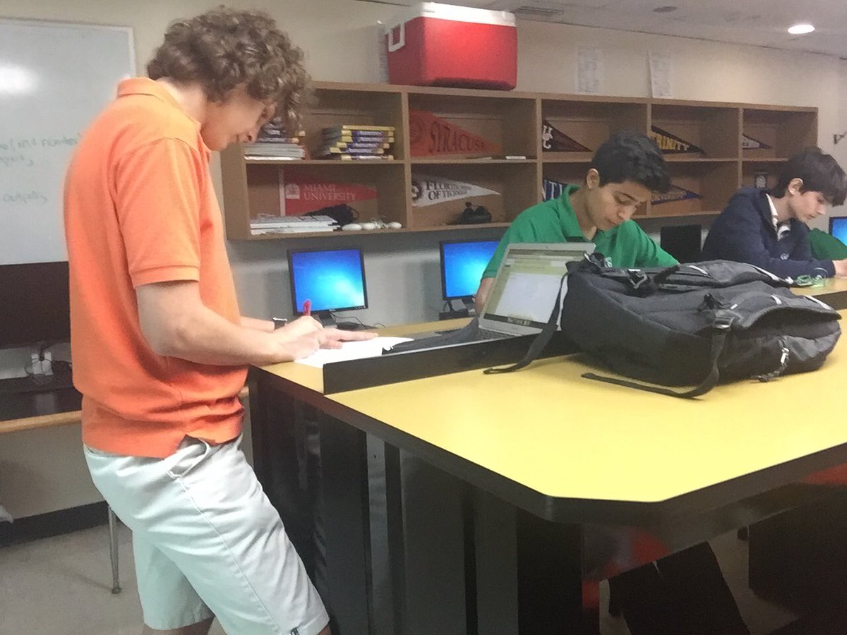 bbr8ers's tweet image. Great Programming Workshop by @max_salikhov for the newest members of the @BBR8ERS #omgrobots #STEM #coding4all