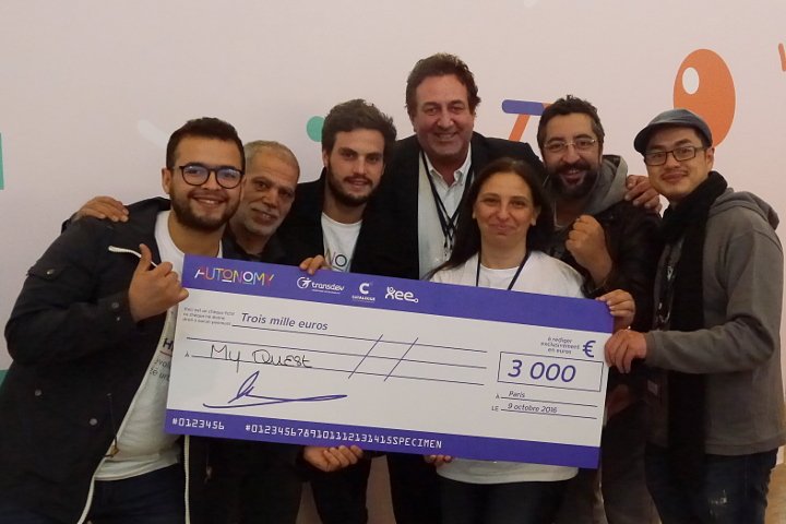 YulianaGoranova's tweet photo. Un grand merci à notre mentor Bernard Matyjasik et à tous qui ont fait cette expérience possible @be_maty @BeMyAppFR #CityHack #autonomy2016 https://t.co/hIPa6b38TR