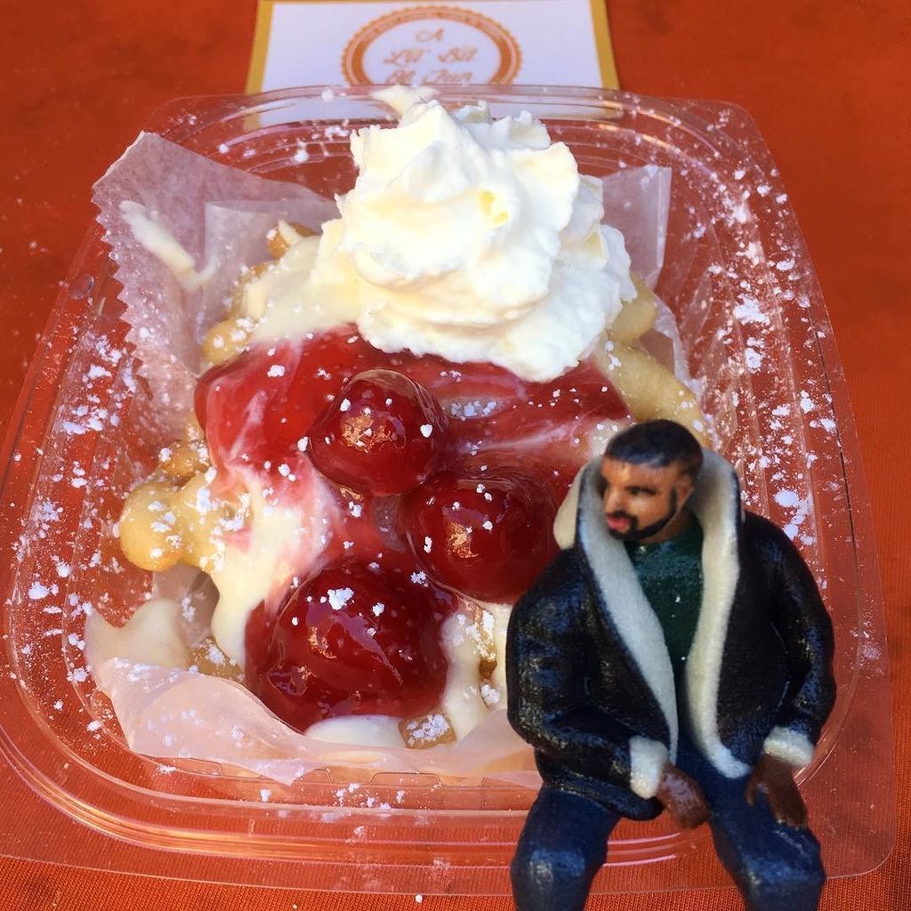 ALilBitOfFun's tweet photo. "We about to get LIT" -  Tiny Drake will be hanging with us all night at the VIEWS Exhibit… https://t.co/p5o1R0ou4A https://t.co/iqaMc78BWa