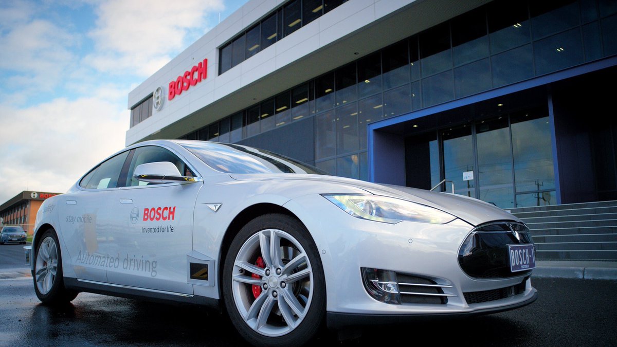 CeesdeWijs's tweet photo. Bosch enabled a new design for automated driving built in the Tesla S - generating 1 terabyte of data per day..#Dynniq_NL #Dynniq_UK_IRL https://t.co/EJJBQHM8dh