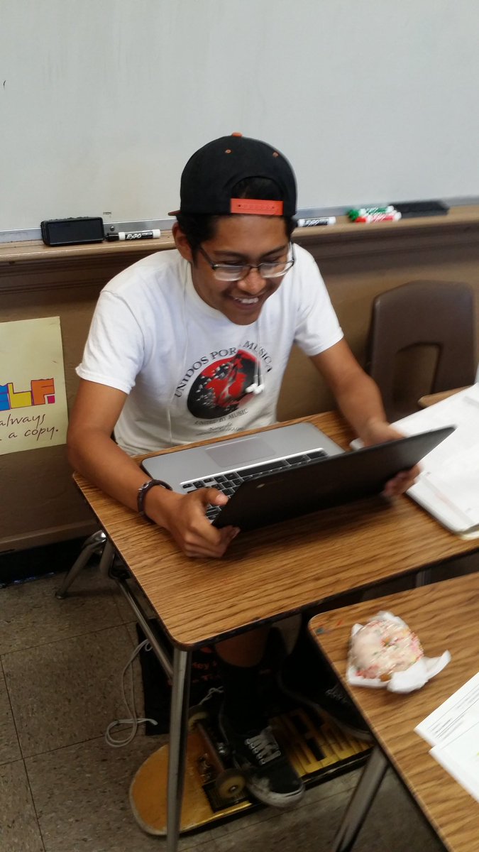 ChaffeyAVID's tweet photo. Jesus just applied to college. Hard work pays off. This priceless smiles says it all. #collegeboundtigers #csuapps #chaffey avid1617 https://t.co/03DNGtJTyv