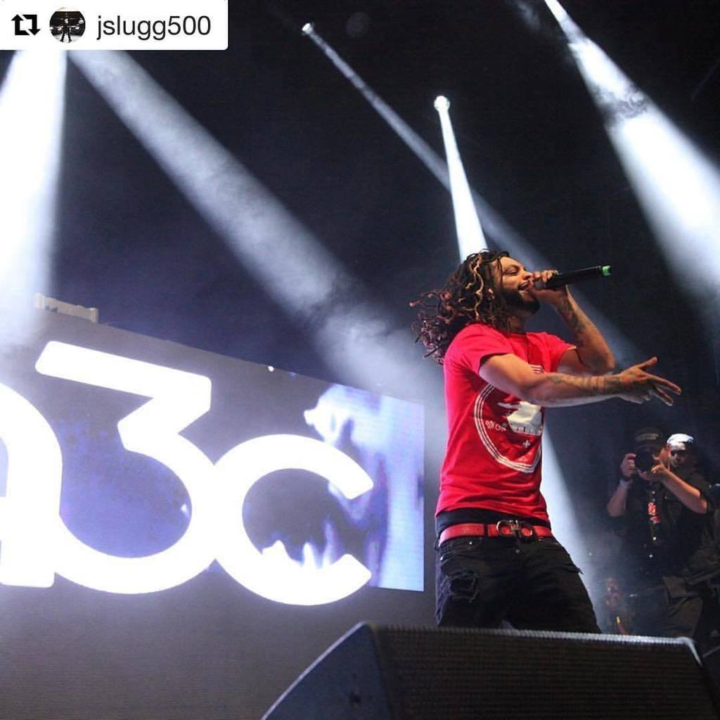 ACTIVESHOOTER's tweet photo. ⚠️🔥🌵 AYY DAS ME & @JSLUGG500 !! SHOUTOUT WHOEVER TOOK DIS #Repost @jslugg500 with @repostapp
・・・
#A3C #NOLIMITBOY… https://t.co/CgZ0gROpCI