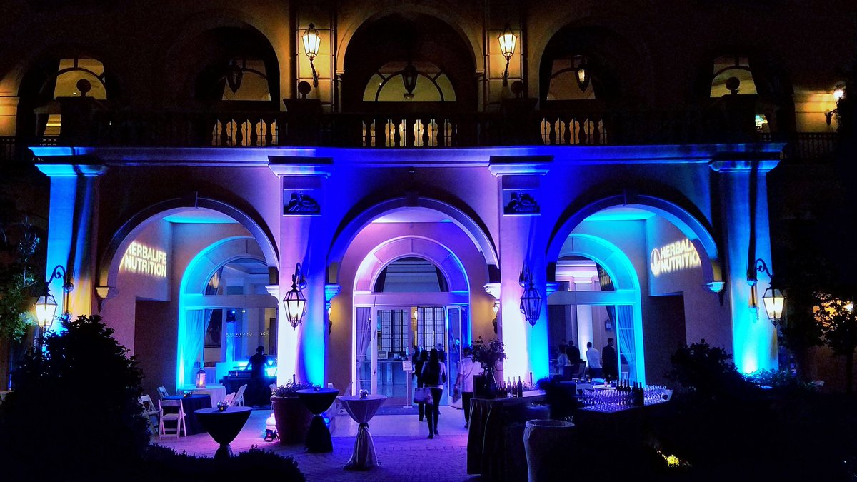 AmbientPro's tweet image. Friday night's private dinner. #herbalife 
#ambientpro  #djnavics