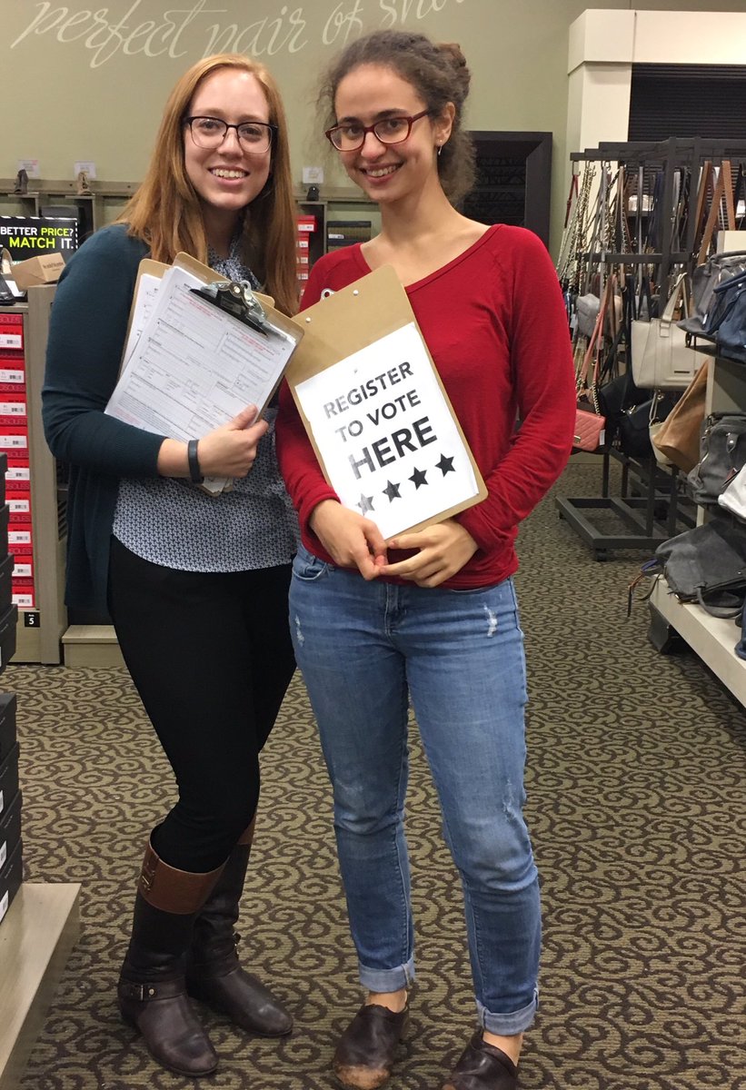 navahkogen's tweet image. Training pals reunion with @HanaKatzStein for some inter-region VR! #10acious + #CampusWestIsBest = 💯