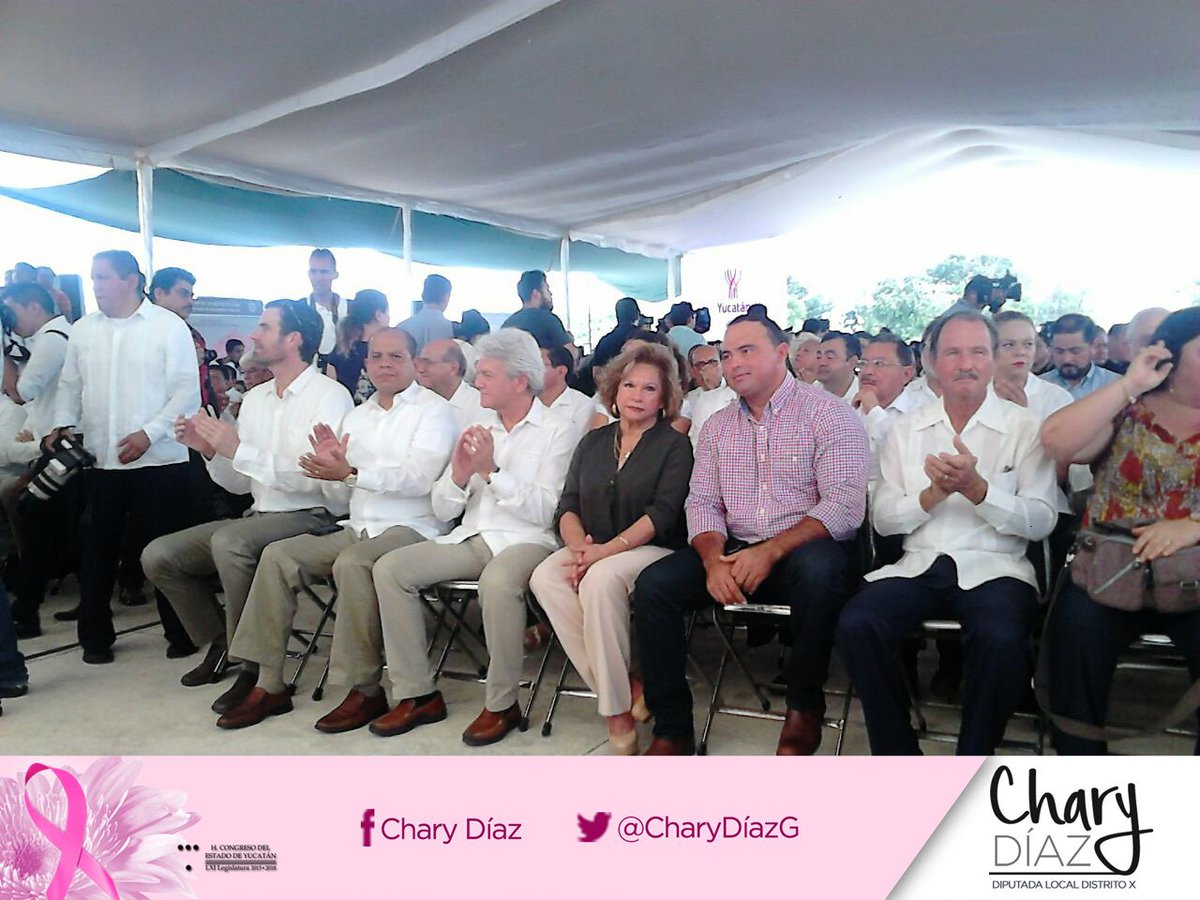 CharyDiazG's tweet photo. El Gob @RolandoZapataB hizo entrega de vehículos con la finalidad de garantizar la protección y seguridad de todos los habitantes de Yucatán https://t.co/bWp5gitsWc
