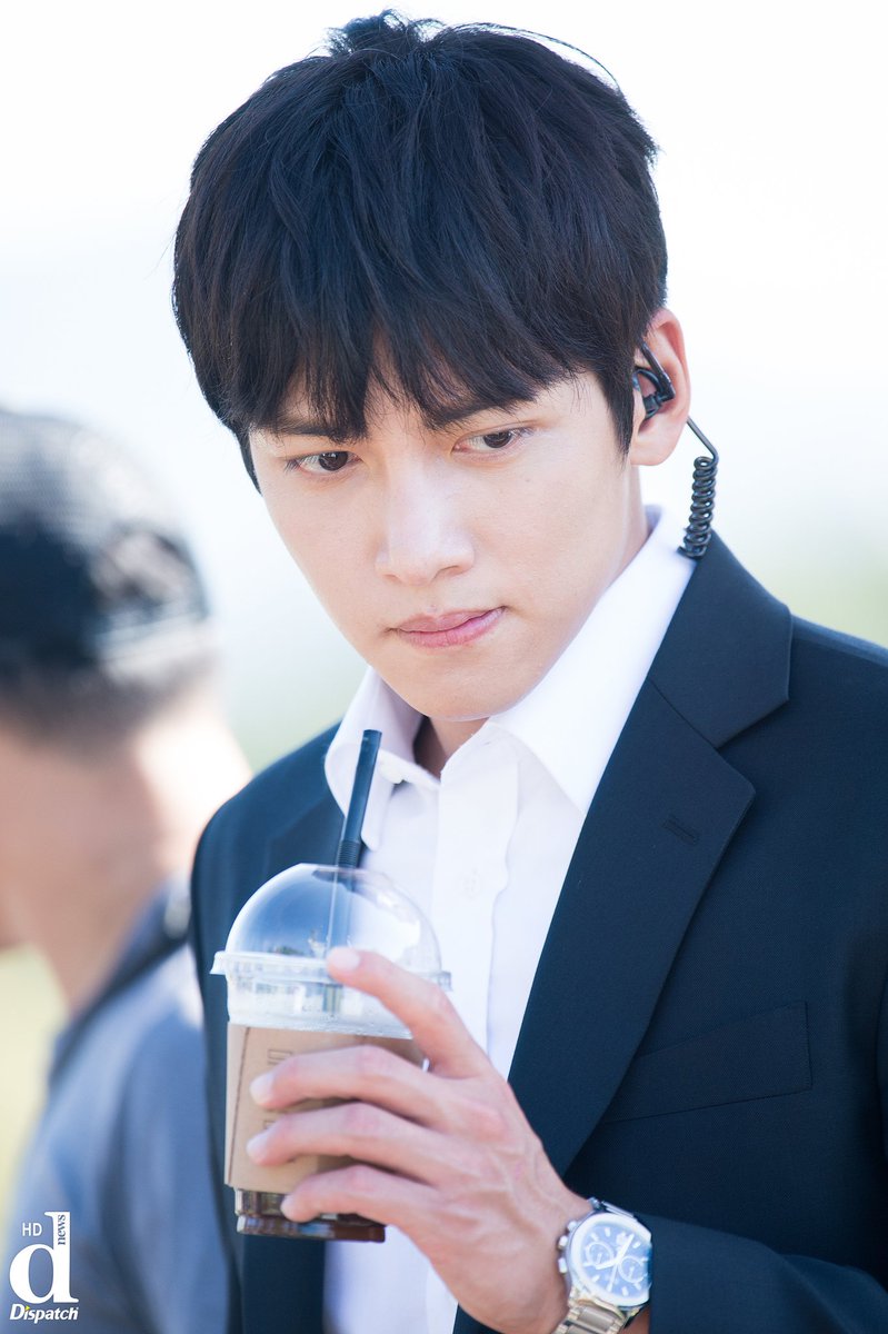 Чжи чан ук 2023. Дорама револьвер с джи чан уком. Чжи чан ук телохранитель. Скажи мне своё желание дорама. Дорама револьвер с джи чан уком.