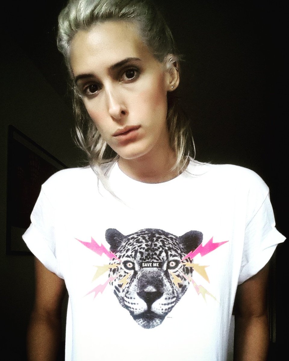 Romantictic's tweet photo. ¿Tienes ganas de cambiar el mundo? Hazlo comprando una playera a través de @RockTogethermx para la fundación #jaguaresenlaselva ❤🐆 #Mexico https://t.co/9s7Ve6gh4E