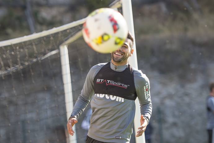 Col_Footballers's tweet photo. Falcao regresa a la cancha: https://t.co/sgwmjFNejw  #CF #Falcao #Monaco https://t.co/ONJIRa3Yfv