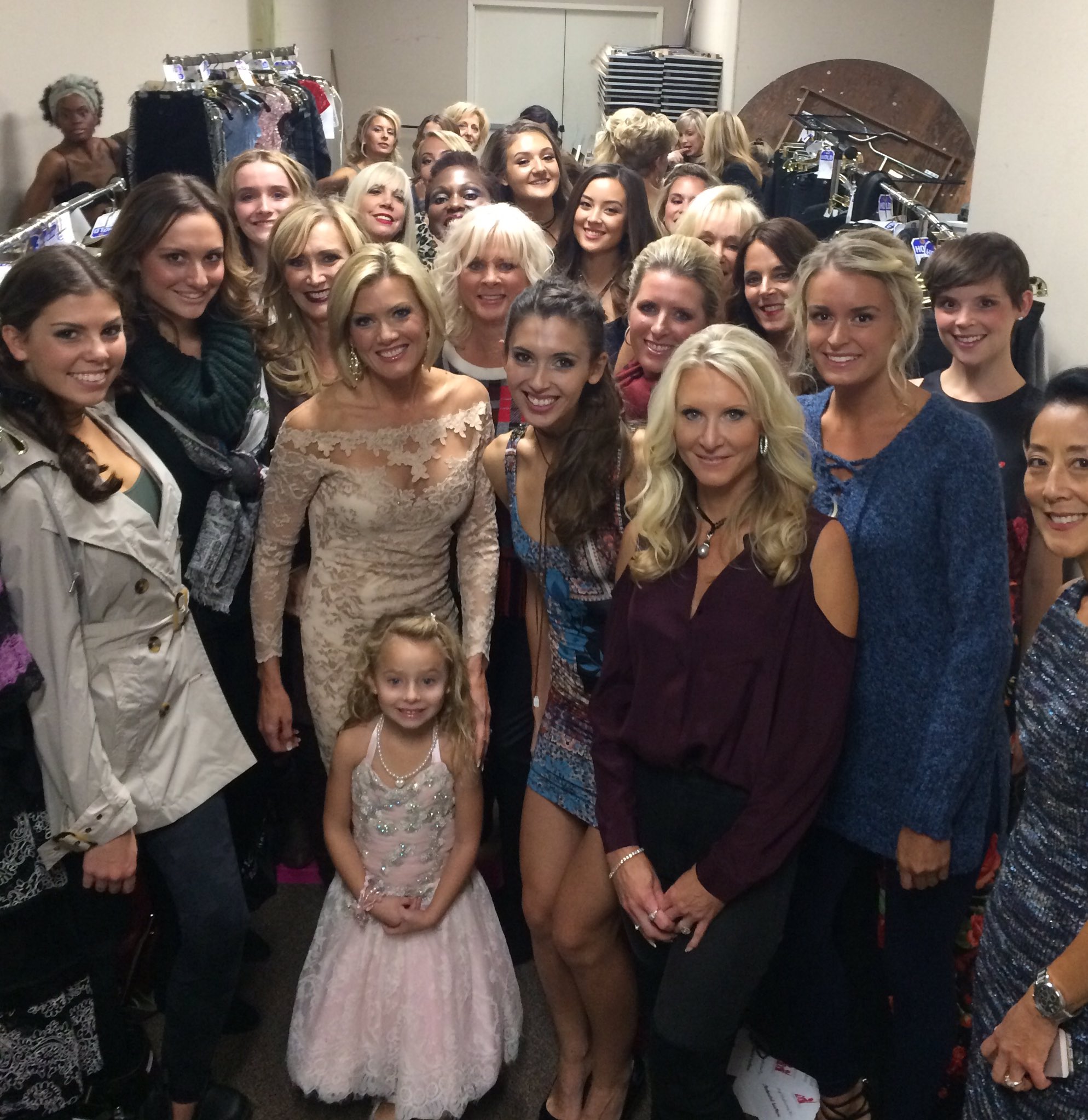 Cecily Tynan on X: Backstage getting ready for the GirlsNightOut Fashion  show to raise & to fight breast cancer. Always a fun event! 7th yr in a row  4 me t.coSVRzl1q5l0 