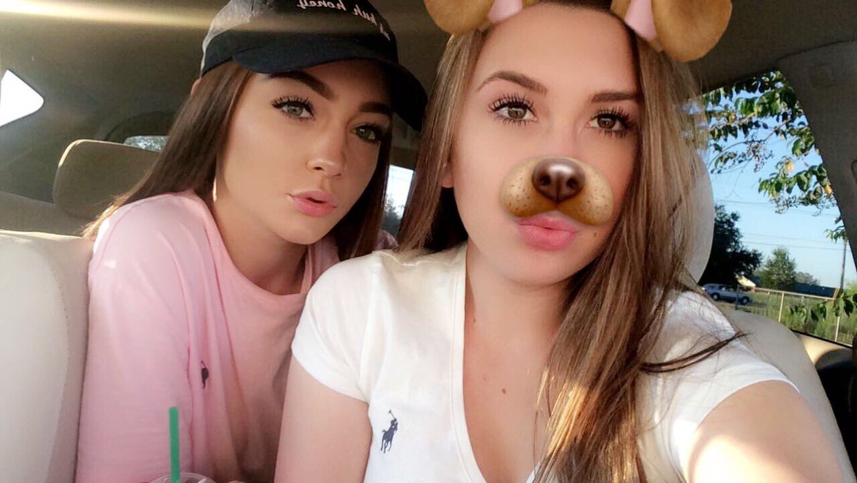 camryn_liz's tweet photo. safe to say our selfie game got a little stronger ? https://t.co/XH1Y3yERff
