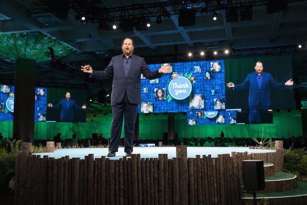 PaulVacaro's tweet photo. We came, we saw, we conquered. Here are the top 10 highlights from #DF16. https://t.co/6gx0gDNBys https://t.co/boXc9Yksba