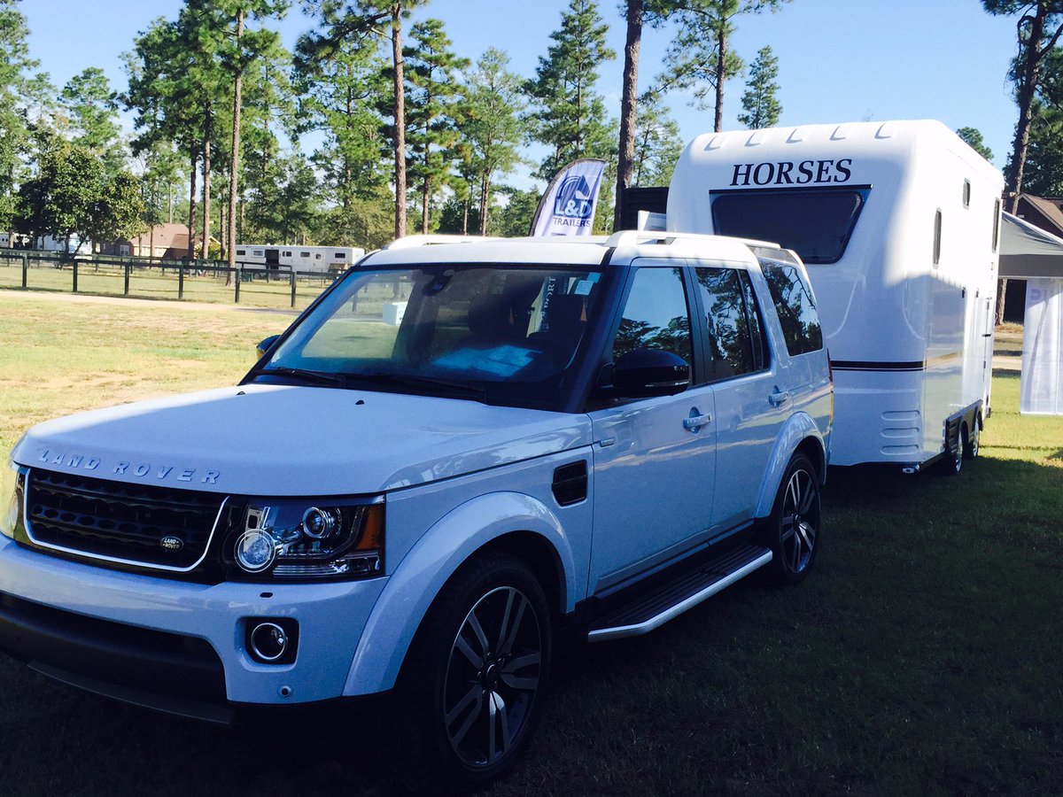 DtrailerL's tweet image. Land Rover @LandRoverUSA and Equi-trek Ltd Show Treka L

Great way to travel with your horses!