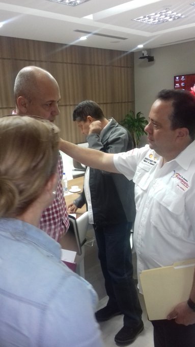 View image on Twitter