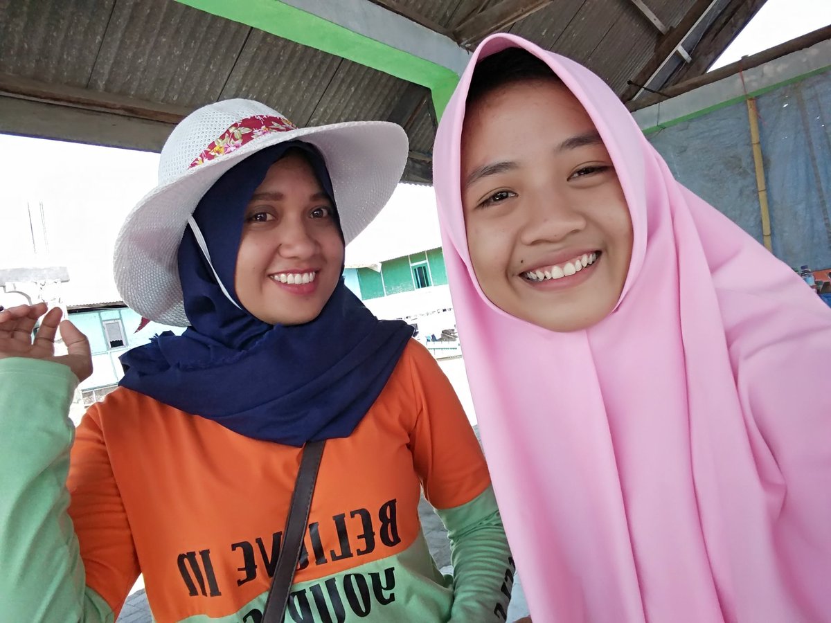 anggeetaa's tweet photo. Waktu sama kakak ini cuman bbrapa bulan tp perhatiannya luar biasa. Udah kaya kaka sndiri aja. Missyu bgt deh 😘 https://t.co/OuVu7ZL8OZ