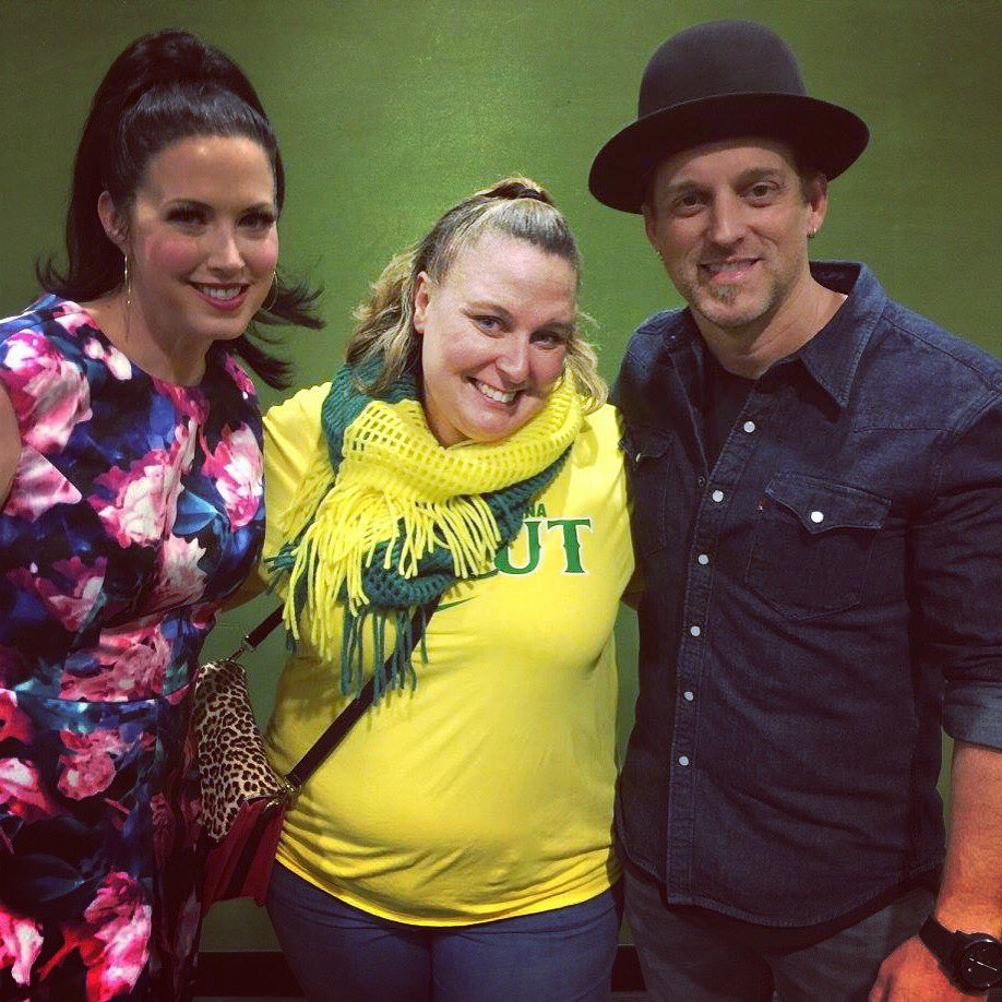 nikeprincess69's tweet photo. Me and @thompsonsquare at the #bandagainstcancer concert in Denver! Such sweet & kind people!! ❤️💕 #weekendoffirsts https://t.co/orNc8vWXXc