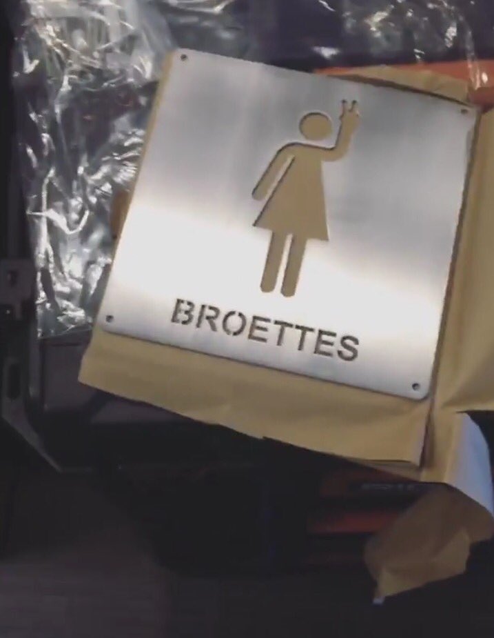 lindseykdove's tweet photo. I love my Dutch Brosโ๐ผ๏ธโค๏ธ๐๐ #Broettes https://t.co/5uNxw0pvHw