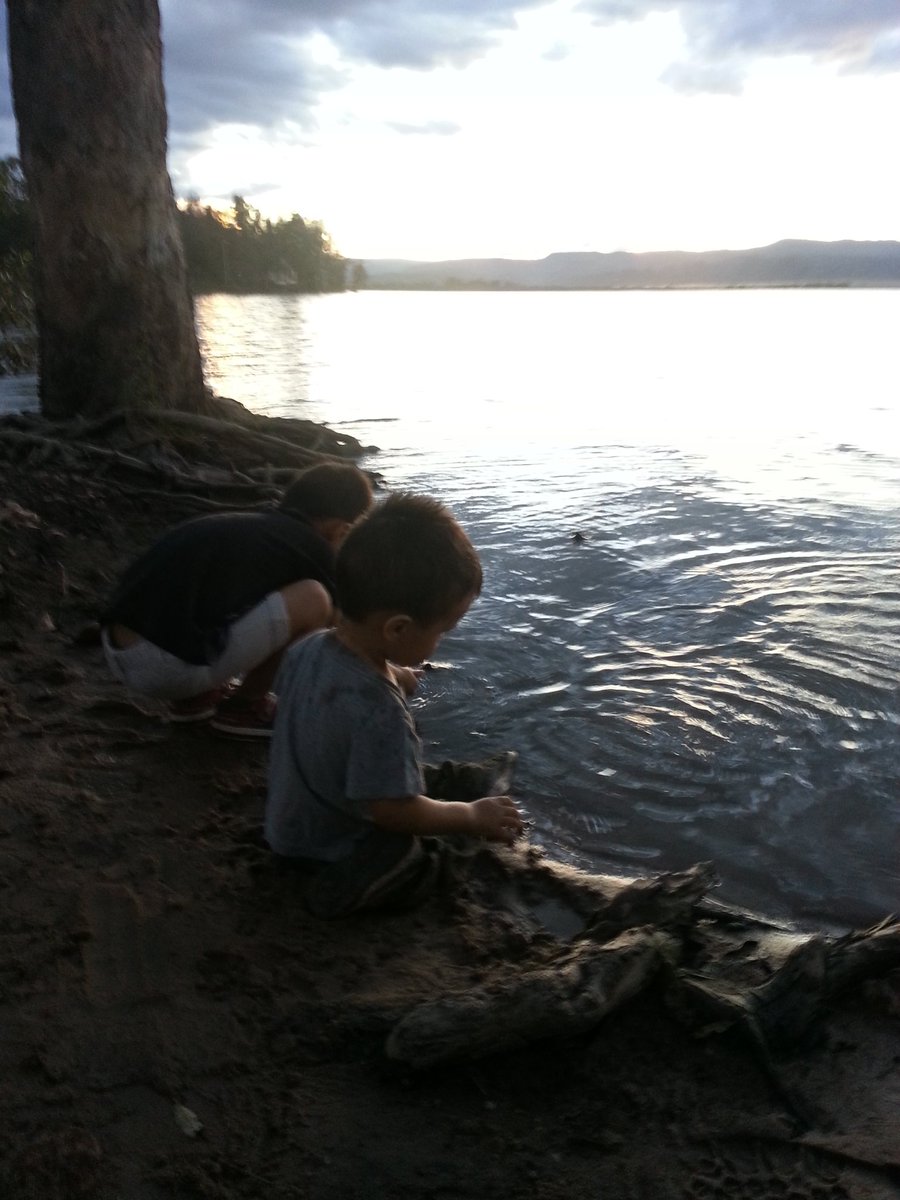 cejais's tweet photo. Hermosa la tarde de ayer con mi pequeñines y mi amor @judialamor https://t.co/u385lSySHQ