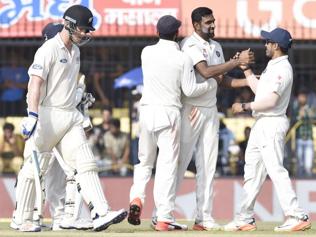 Ashwin’s routine act and the certainty of a victory sum up Day 3 for India