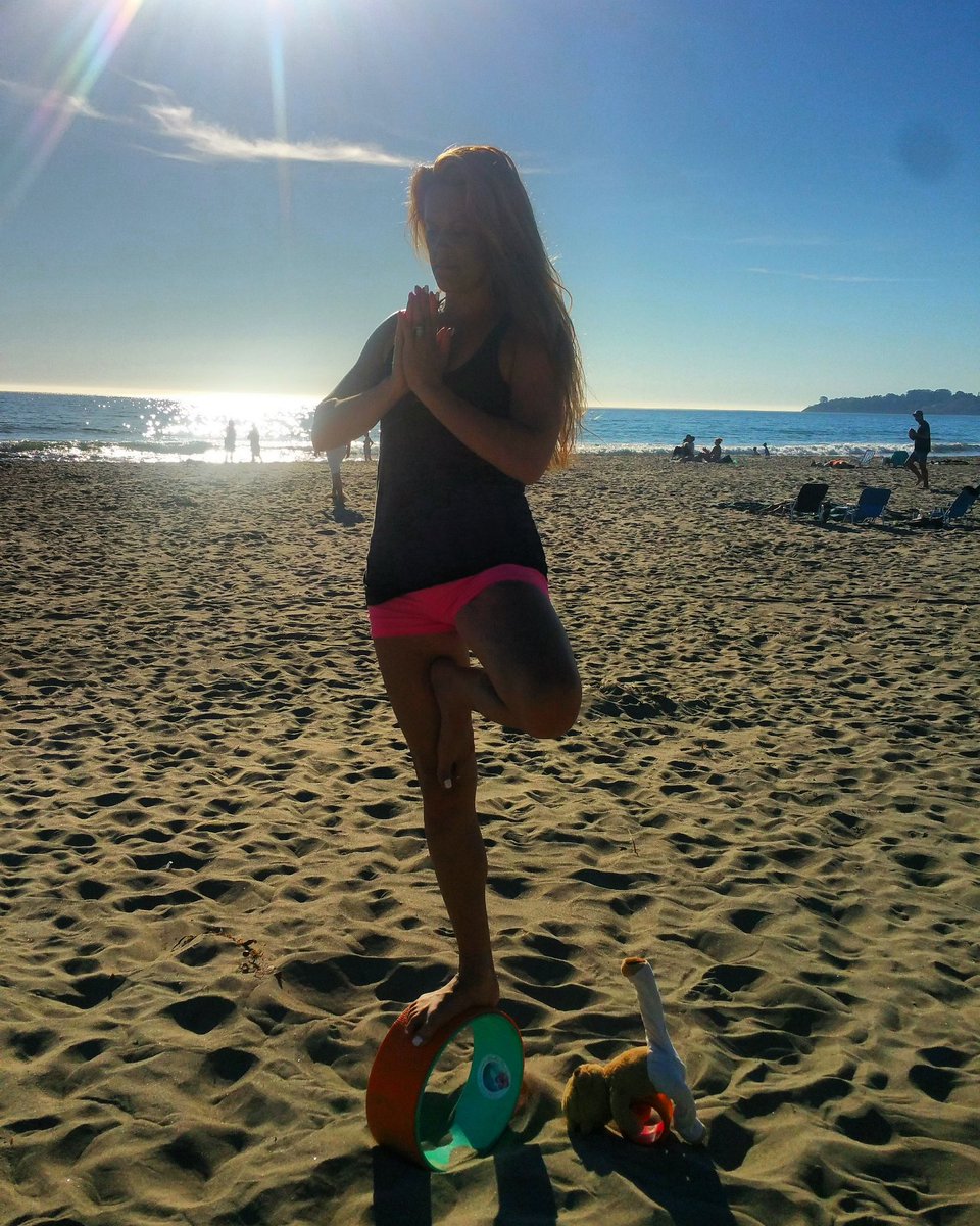 In a time where people try to distroy you because your beliefs are different from theirs...STAND STRONG! 
#Yoga
alohakaiyogawheel.com