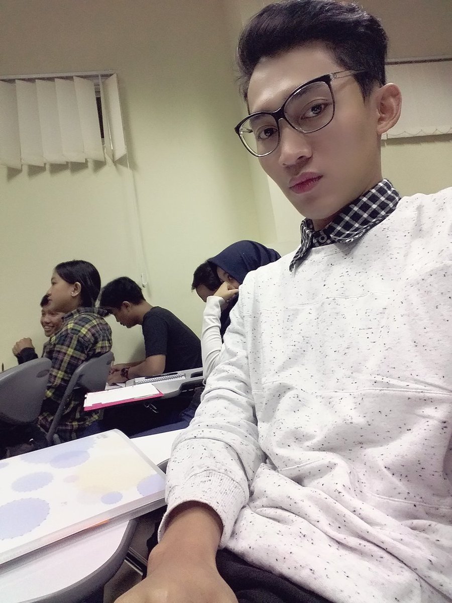MalvinPraditia's tweet photo. Ngampuss ngampuss #gay #gayindo #gaybandung #homosex#photo https://t.co/qbxmQsHsky