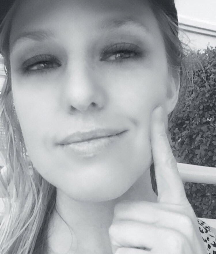 LorindaswanRad's tweet photo. #BotoxFilter !!! https://t.co/ifNw5o1SyK