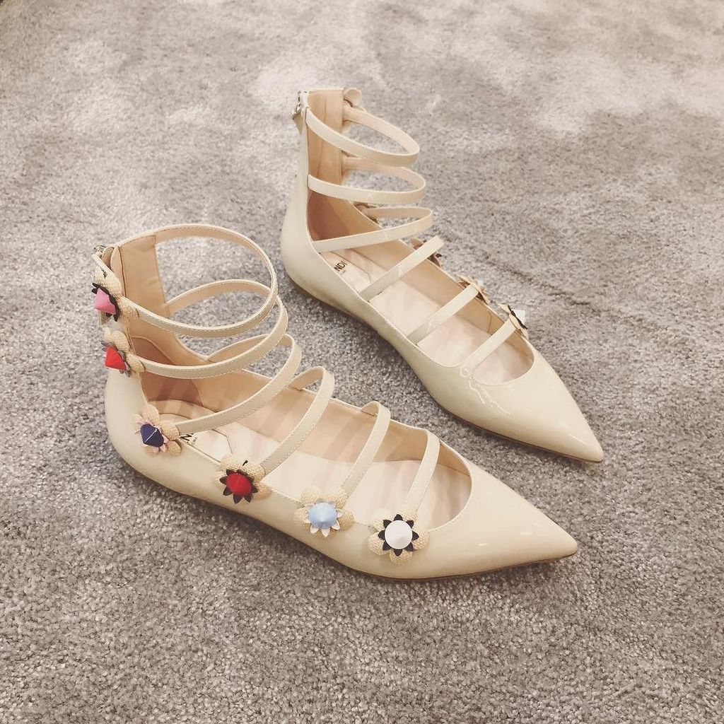 Lula_Japan's tweet photo. FENDI RESORT 2017 COLLECTION
"It shoes"!!
@fendi
#fendi #2017resort #collection #shoes
#lulajapan #lula #lul… https://t.co/LCMEjjxhxC