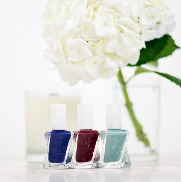 VernisEssie's tweet photo. Inspirée de la haute couture, la collection #Essie #GelCouture est arrivée! Dispo dès maintenant sur notre Shop ➡ https://t.co/vXFT781EKc 💅 https://t.co/kB8ecThrLc