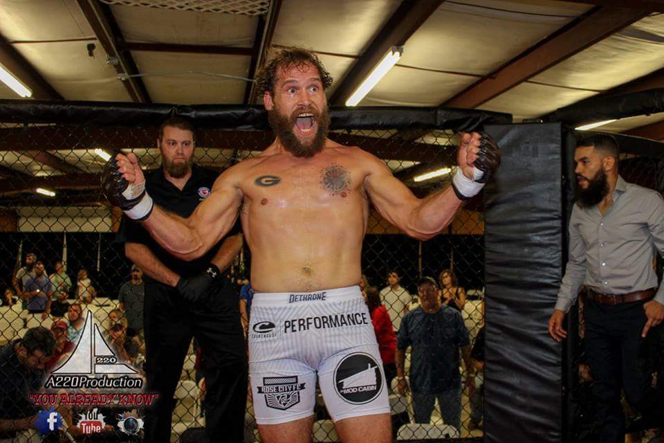 zombiemikemma's tweet photo. @TheModCabin reppin hard!  #cagebeard #beardception #weallhavebeardsinthisphoto https://t.co/jCbz2gw9O3