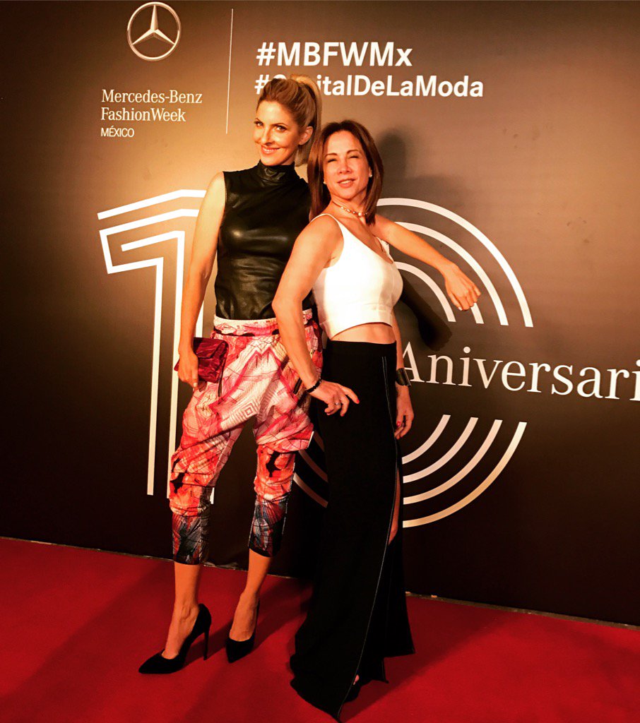 _marcelacuevas_'s tweet photo. First day at #FashionWeekMexico #fwmx #designers #madeinmexico #collections #fashionworld #style #trends #fashion https://t.co/cLuMQwlgmg