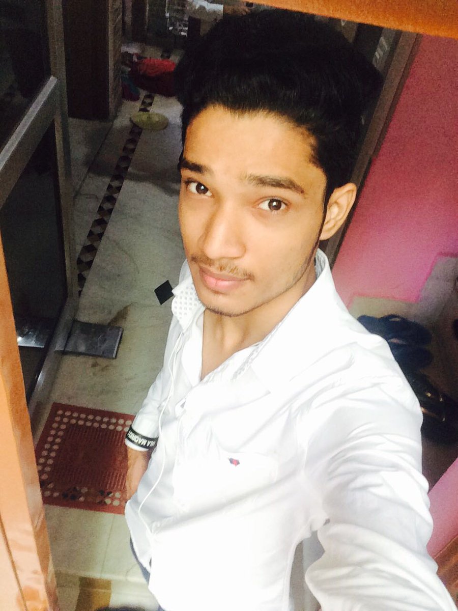 shubhamdel5's tweet photo. Hi good morning guys, happy Dashara I wish Live longer with smile 😊☺😃😄☕🍫🌈🌅🌺👌👍 https://t.co/dKfm9Pgs15