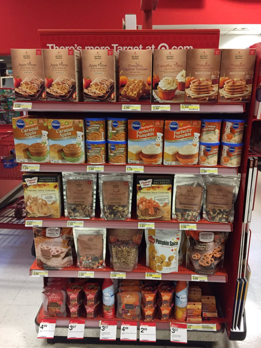 JessAnnBender's tweet photo. Fall flavor-which is better? Pumpkin vs Apple. #FrontOfStore #Drivingsales https://t.co/Uv52tuwxx1