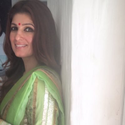 FilmyTweetsNow's tweet image. Twinkle Khanna: May we always triumph over the demons inside our heads #HappyDussehra… dlvr.it/MR0mtw #TweetsNow