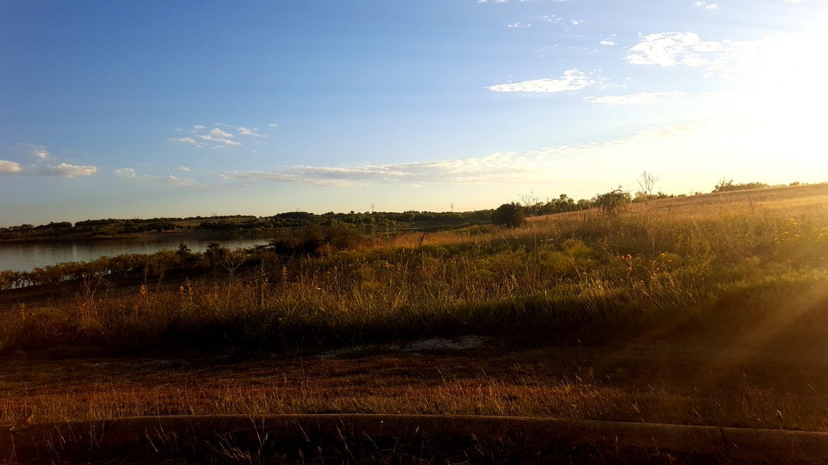 camboyum's tweet photo. Lake Lavon https://t.co/mwExGu20o3