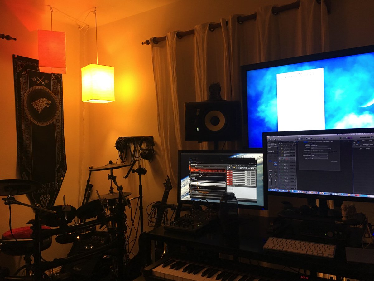 c_cano_composer's tweet image. Finally finished my Fall cleaning - now back to work!