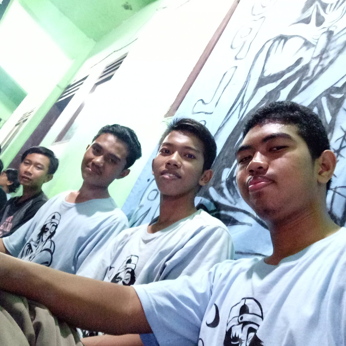 FBreetd tweet picture