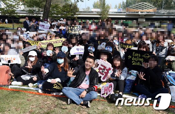 kor_celebrities's tweet photo. 「SUPER JUNIOR」リョウク、日本からも「いってらっしゃい」 https://t.co/dT2LoXelqL