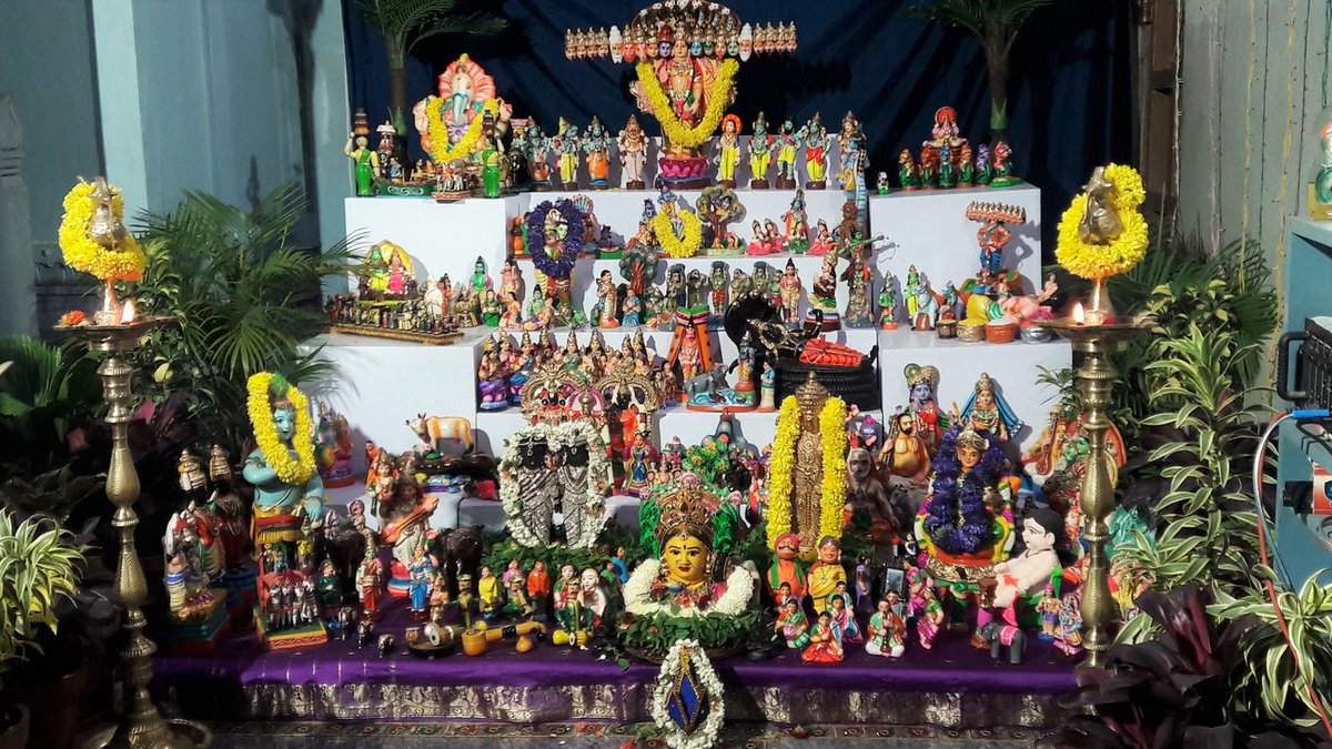Masalabox's tweet photo. Wishing my readers a #HappyDussehra Puja. #Navratri kolu celebrations from south India - https://t.co/MurQ1xxWz7 https://t.co/5o86EwPmjJ