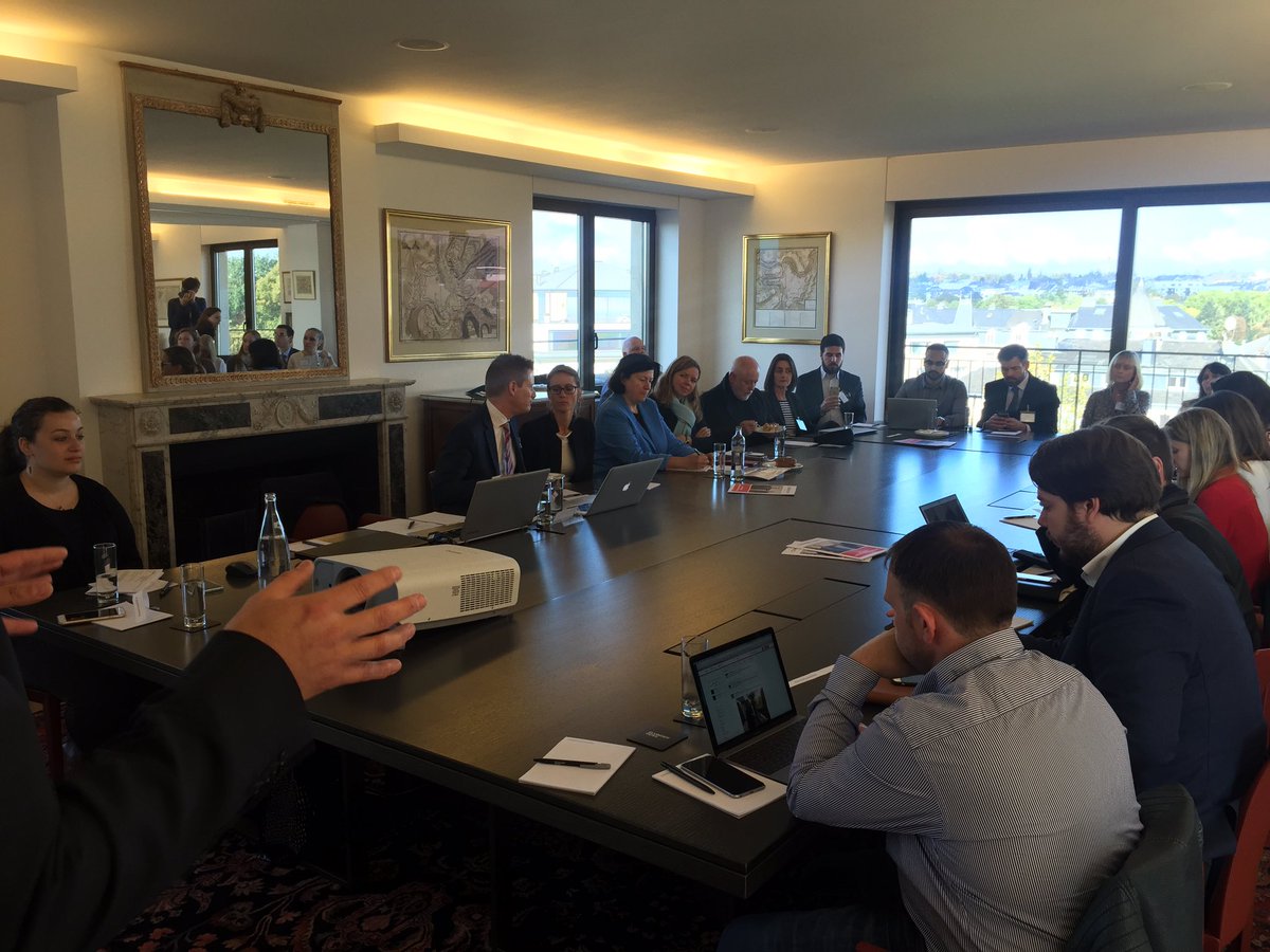 GeoffWThompson's tweet photo. @AmchamLux #amchamluxworkshop full room! https://t.co/zb7ctSzIxU