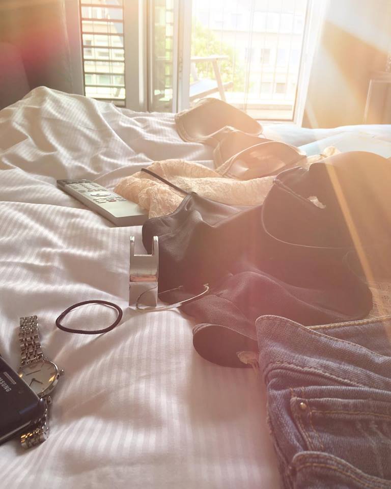 Legs11_com's tweet photo. <3 Morning sunshine from @wonderbra_uk #helloautumn https://t.co/DxGIW3Kmdf