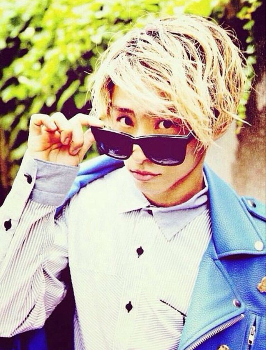 kimagureroom's tweet photo. 健くんのサングラス姿がかっこ良過ぎる件。②

#三宅健 https://t.co/VW8pODE6gw